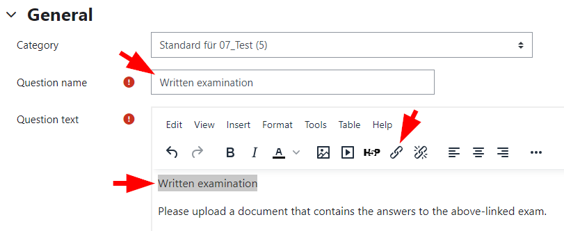 Question title is selected, a text is created and highlighted and the link icon is clicked.
